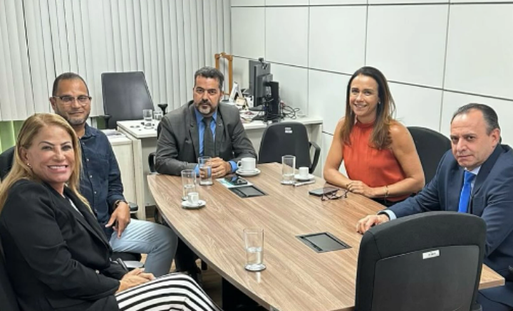 Vereadora Delmah Pedra articula políticas de combate às drogas em Brasília